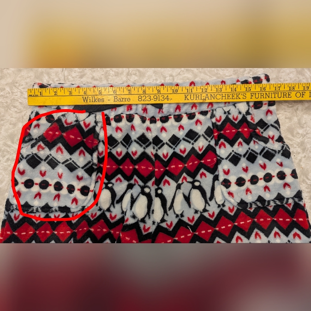 Vera Bradley Fleece Penguins Pajama Pants - Picture 8 of 8